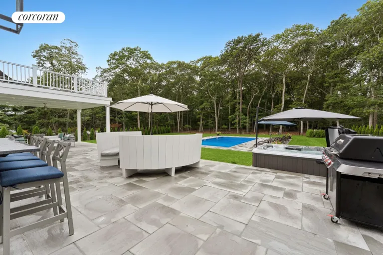 The Hamptons Real Estate | View 9 Mill Road | room 27 | View 28