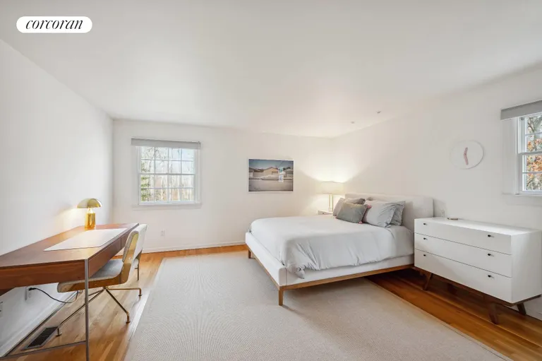 New York City Real Estate | View 2 Holly Place | room 19 | View 20