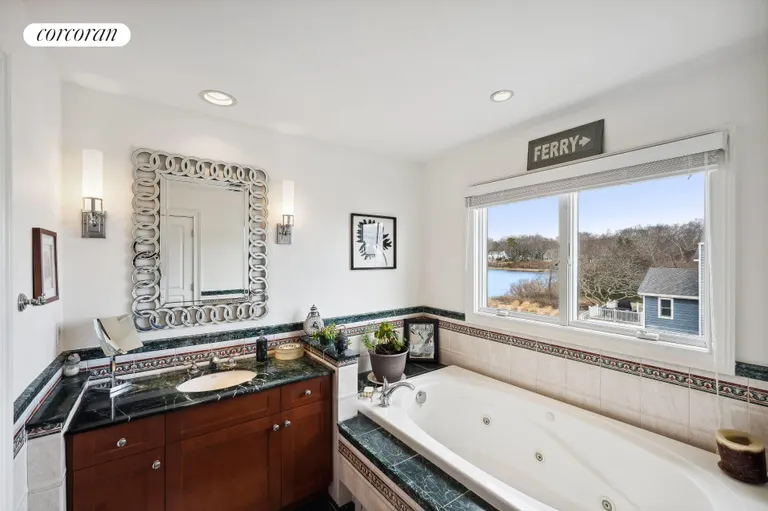 New York City Real Estate | View 295 Rabbit Lane | Ensuite with soaking tub | View 23