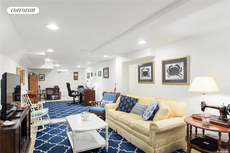 New York City Real Estate | View 2555 Youngs Avenue, #11C | room 6 | View 7