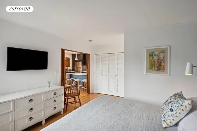 New York City Real Estate | View 13 Winthrop Road | room 14 | View 15