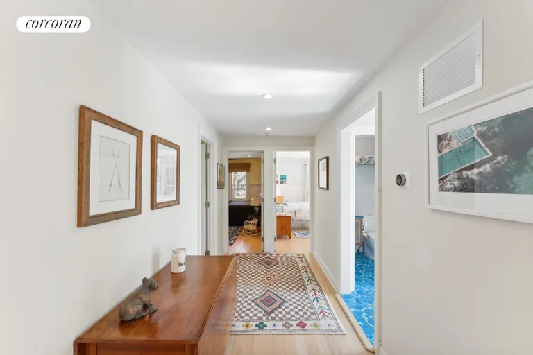 New York City Real Estate | View 32 Tuthill Lane | room 17 | View 18