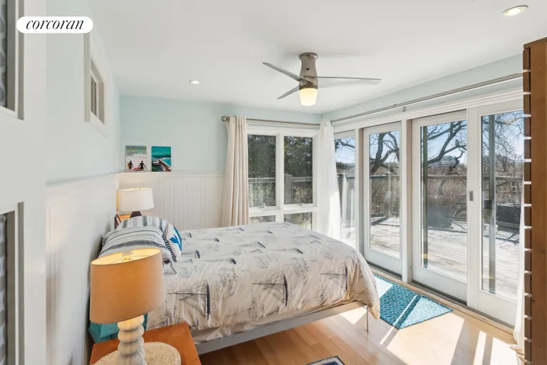 New York City Real Estate | View 32 Tuthill Lane | Queen bed | View 19