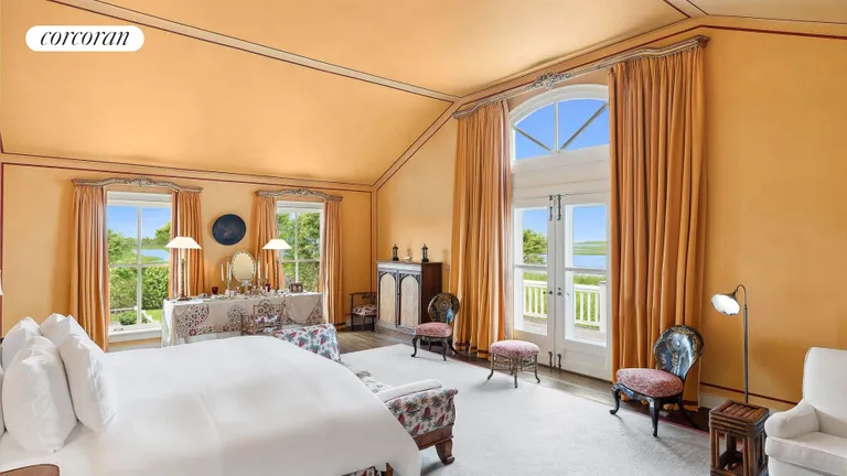 The Hamptons Real Estate | View 623 Halsey Neck Lane | room 12 | View 13