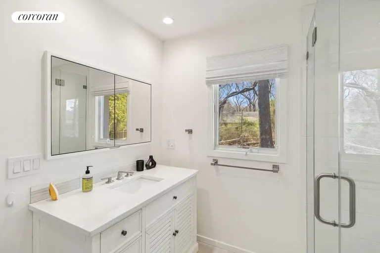 New York City Real Estate | View 250 Pine Tree Ext | Full Bathroom | View 20
