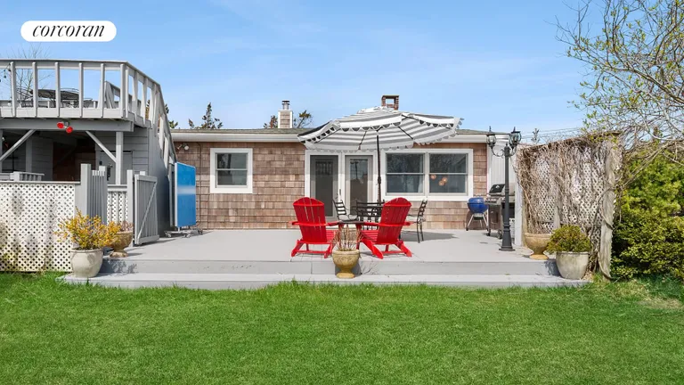 The Hamptons Real Estate | View 9 Tanners Neck Lane | Back Deck | View 13