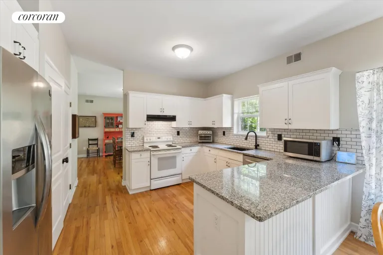 The Hamptons Real Estate | View 29 Hollow Lane | room 10 | View 11