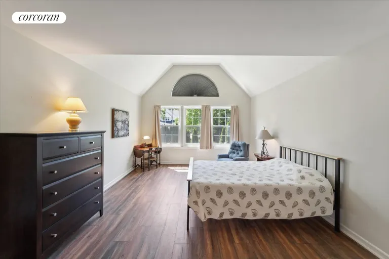 The Hamptons Real Estate | View 29 Hollow Lane | room 19 | View 20