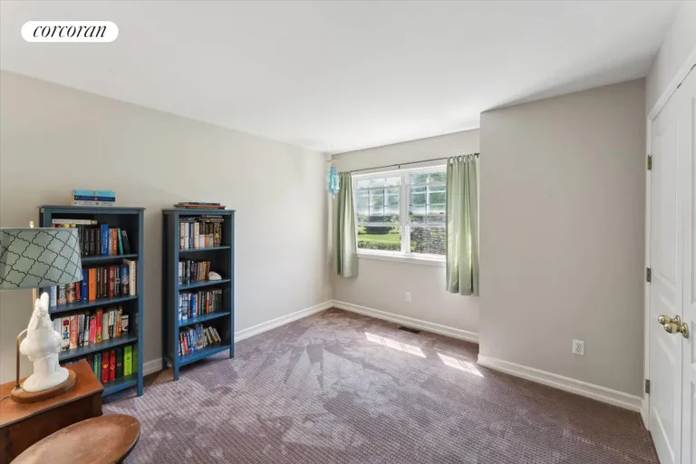 The Hamptons Real Estate | View 29 Hollow Lane | room 24 | View 25