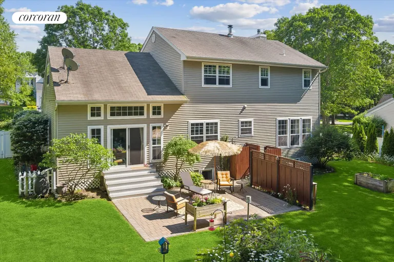 The Hamptons Real Estate | View 29 Hollow Lane | room 25 | View 26