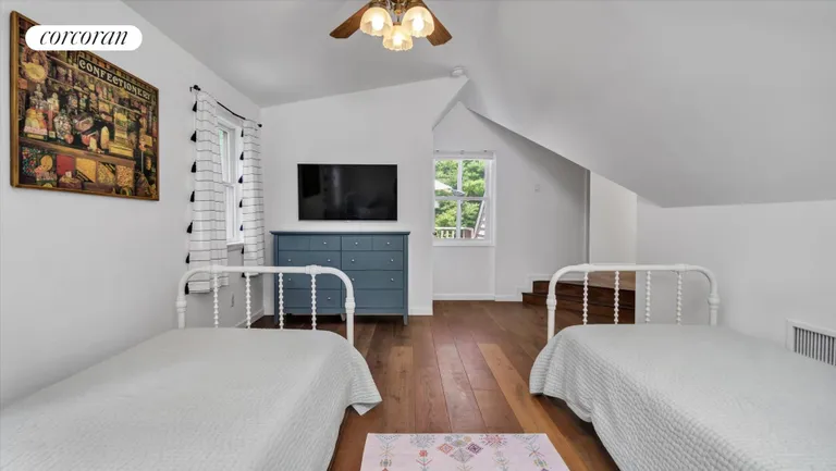 New York City Real Estate | View 18 Bay View Road | Twin Guest Room | View 28