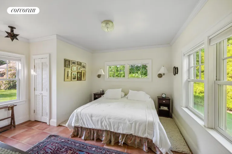 New York City Real Estate | View 31 Hedges Lane | room 21 | View 22