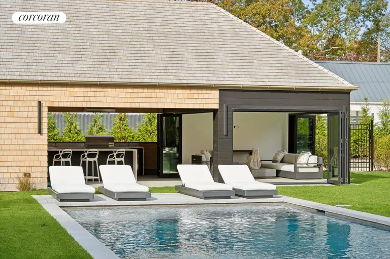 The Hamptons Real Estate | View 510 Abrahams Path | room 1 | View 2