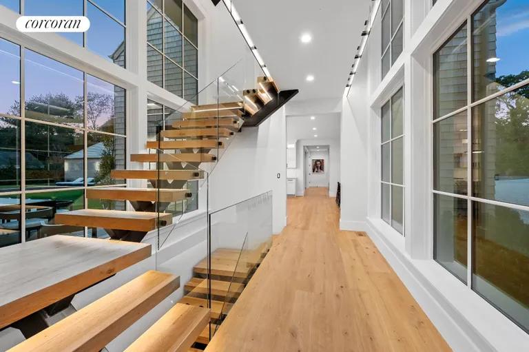The Hamptons Real Estate | View 510 Abrahams Path | room 9 | View 10