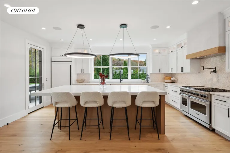 The Hamptons Real Estate | View 510 Abrahams Path | room 16 | View 17