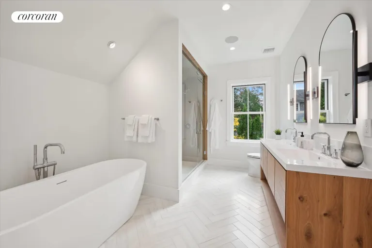 The Hamptons Real Estate | View 510 Abrahams Path | room 25 | View 26