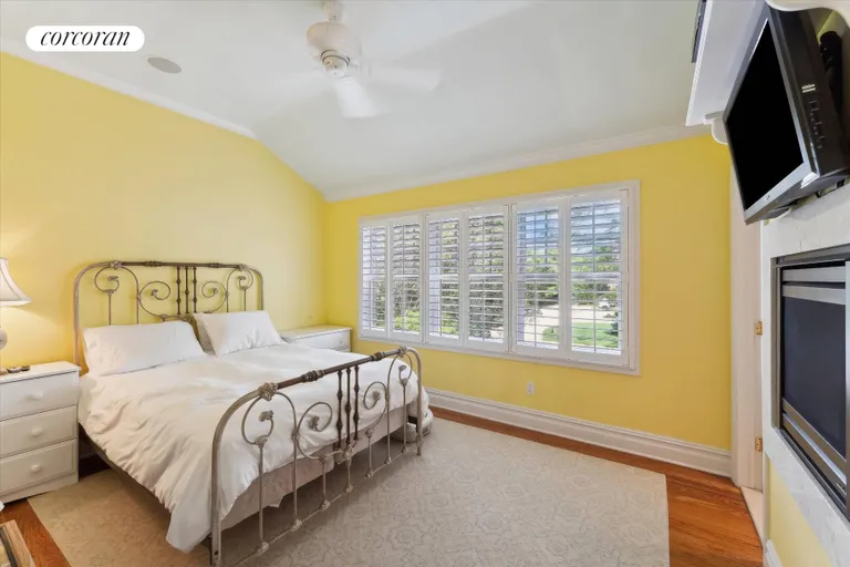 New York City Real Estate | View 21 Rogers Lane | room 21 | View 22