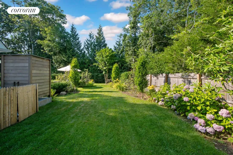 The Hamptons Real Estate | View 8 Harvest Lane | room 5 | View 6