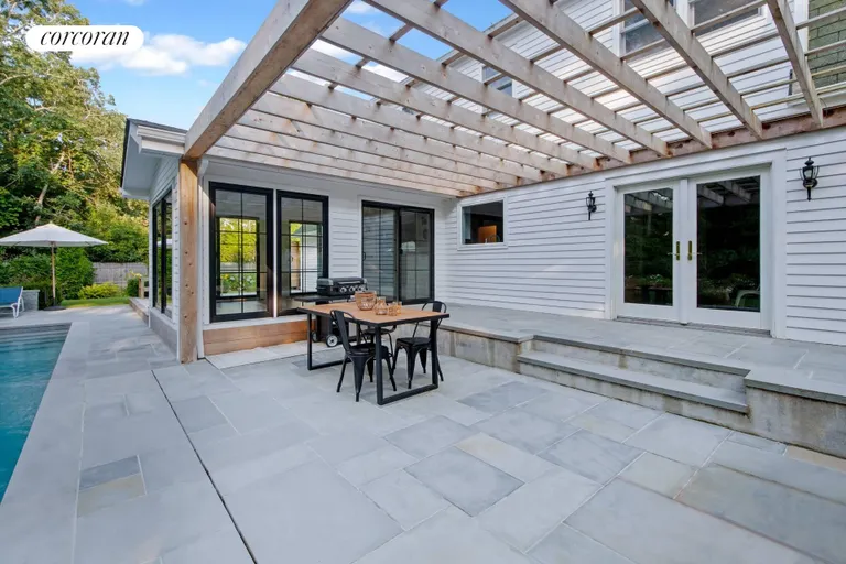 The Hamptons Real Estate | View 8 Harvest Lane | room 8 | View 9