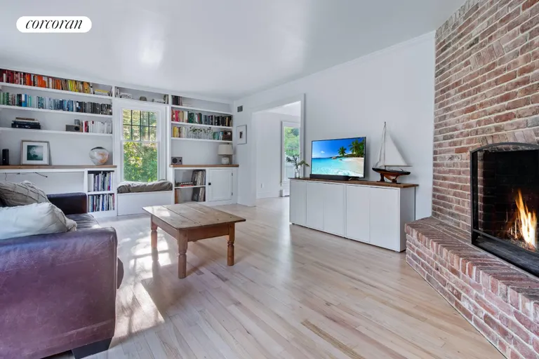 The Hamptons Real Estate | View 8 Harvest Lane | room 14 | View 15