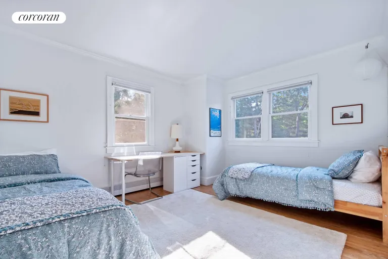 The Hamptons Real Estate | View 8 Harvest Lane | room 22 | View 23