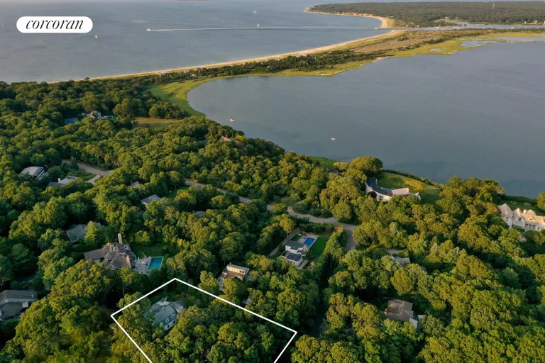 The Hamptons Real Estate | View 8 Harvest Lane | room 29 | View 30