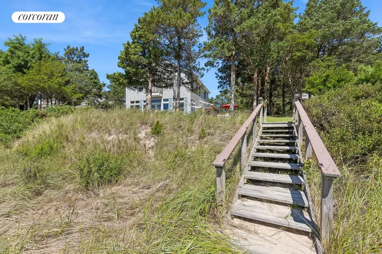 New York City Real Estate | View 1487 Peconic Bay Blvd. | room 7 | View 8