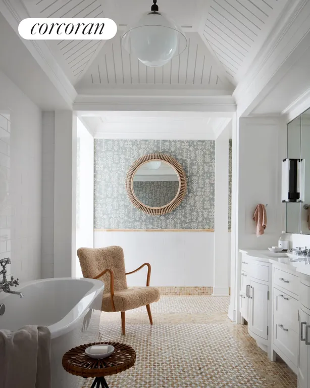 The Hamptons Real Estate | View 38 Two Mile Hollow Road | room 20 | View 21