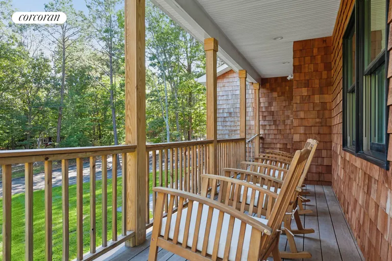 The Hamptons Real Estate | View 6 Ridgeway Road | Nothing beats a great front porch ! | View 6
