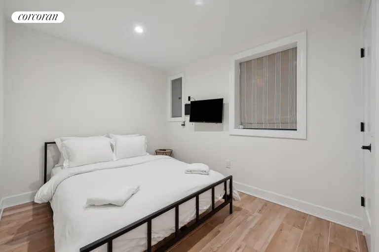 The Hamptons Real Estate | View 6 Ridgeway Road | room 26 | View 27