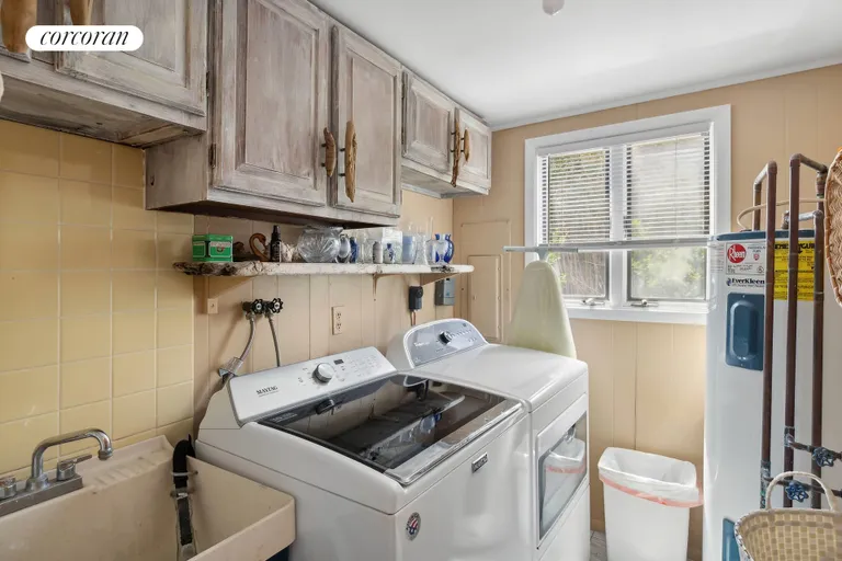 The Hamptons Real Estate | View 50 Agnew Avenue | room 23 | View 24