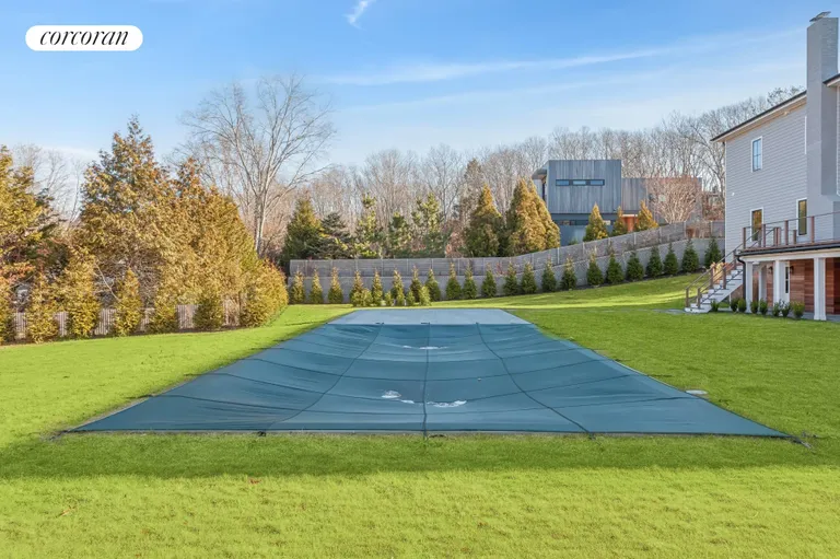 The Hamptons Real Estate | View 25 Margaret Drive | room 3 | View 4