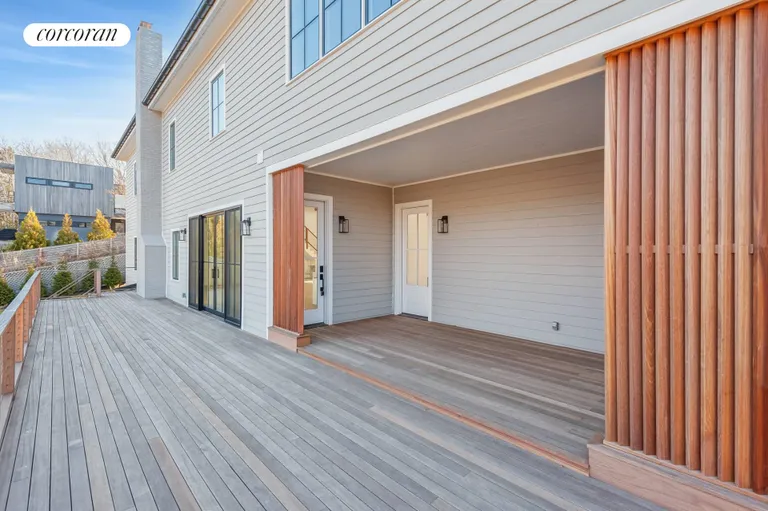 The Hamptons Real Estate | View 25 Margaret Drive | room 5 | View 6