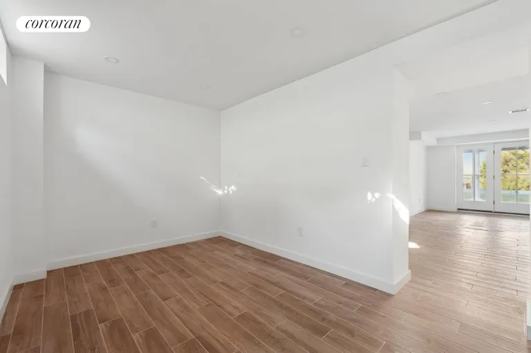 The Hamptons Real Estate | View 25 Margaret Drive | room 26 | View 27