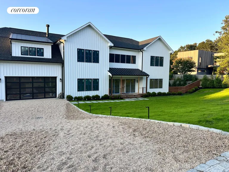 The Hamptons Real Estate | View 25 Margaret Drive | room 31 | View 32