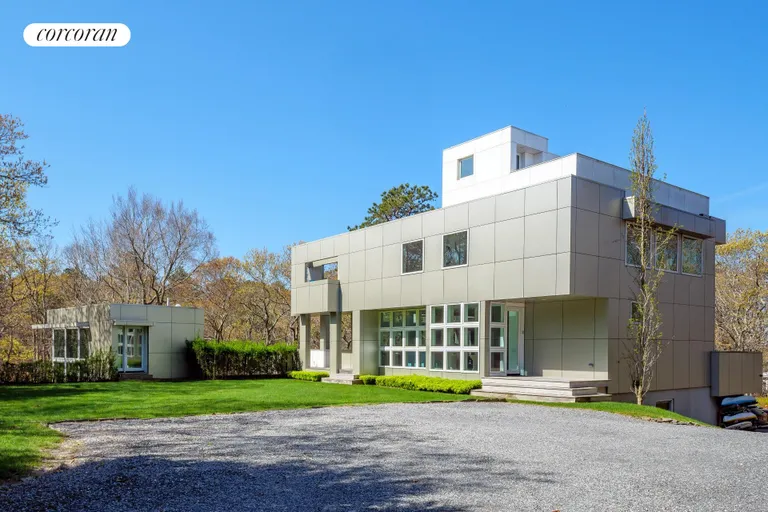 The Hamptons Real Estate | View 454 Broadway | room 1 | View 2