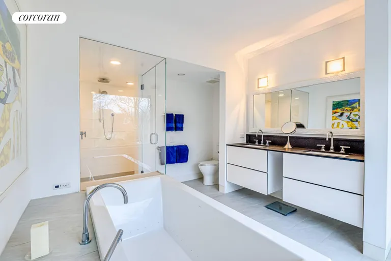 The Hamptons Real Estate | View 454 Broadway | room 9 | View 10