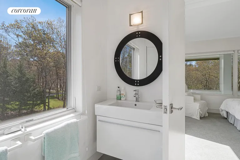 The Hamptons Real Estate | View 454 Broadway | room 13 | View 14