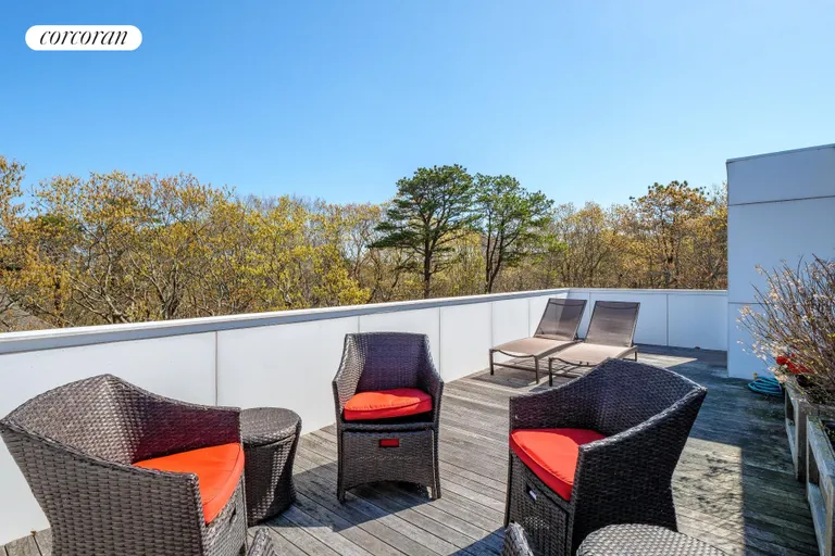 The Hamptons Real Estate | View 454 Broadway | room 22 | View 23