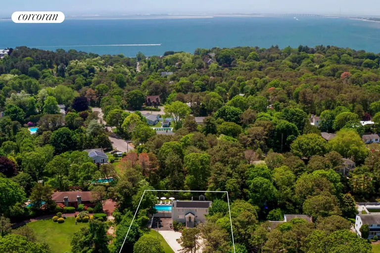The Hamptons Real Estate | View 36 Charla Drive | 6 Beds, 6 Baths | View 1