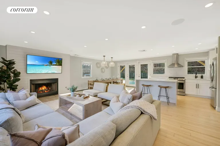 The Hamptons Real Estate | View 36 Charla Drive | Open-Concept Living | View 2