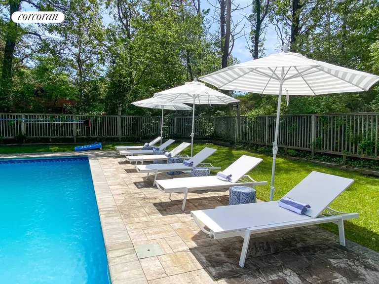 The Hamptons Real Estate | View 36 Charla Drive | Private Backyard | View 29