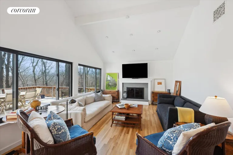 The Hamptons Real Estate | View 190 Treescape Drive Unit 9C | room 2 | View 3