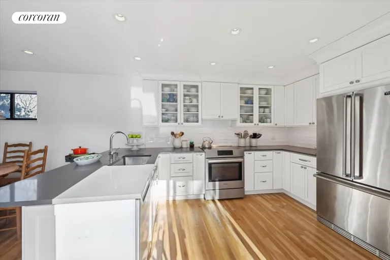 The Hamptons Real Estate | View 190 Treescape Drive Unit 9C | room 7 | View 8