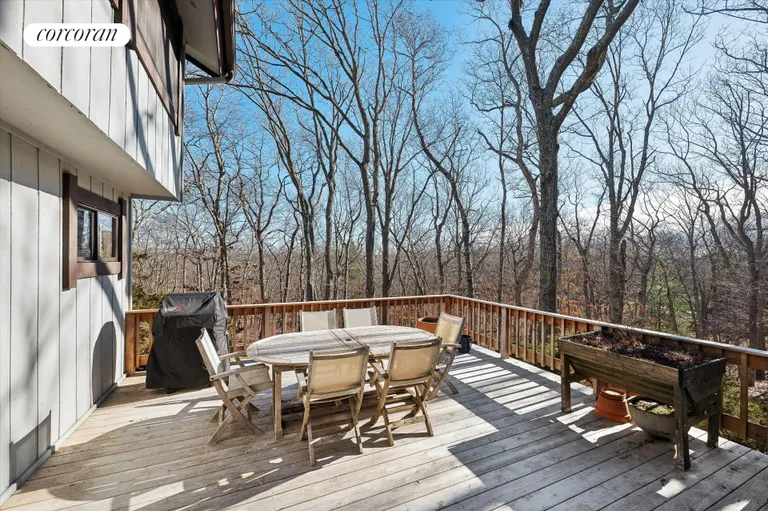 The Hamptons Real Estate | View 190 Treescape Drive Unit 9C | room 9 | View 10