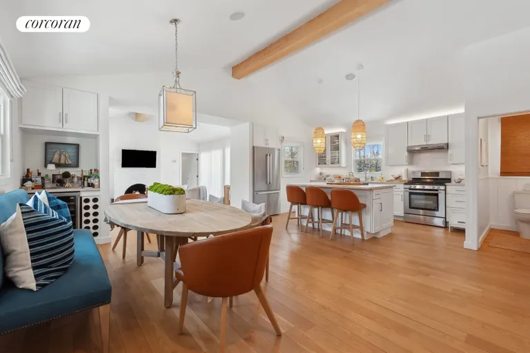 The Hamptons Real Estate | View 73 Charla Drive | 3 Beds, 2 Baths | View 1