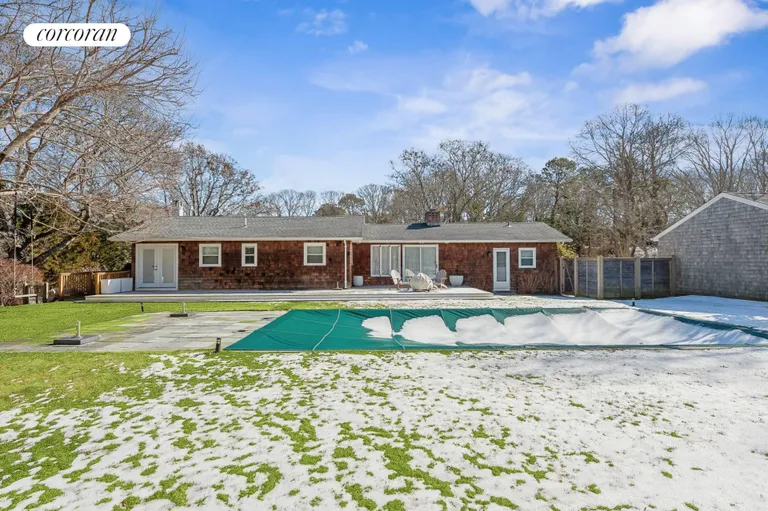 The Hamptons Real Estate | View 73 Charla Drive | room 9 | View 10