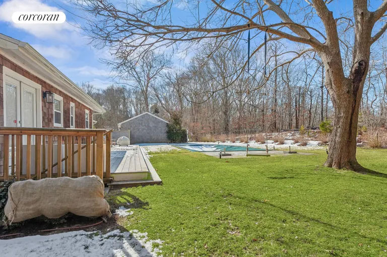 The Hamptons Real Estate | View 73 Charla Drive | room 11 | View 12