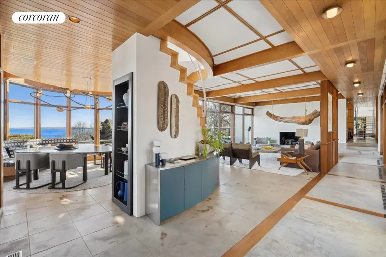 The Hamptons Real Estate | View 54 Broadview Road | room 1 | View 2