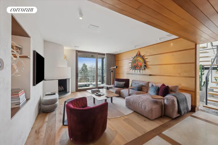 The Hamptons Real Estate | View 54 Broadview Road | room 8 | View 9